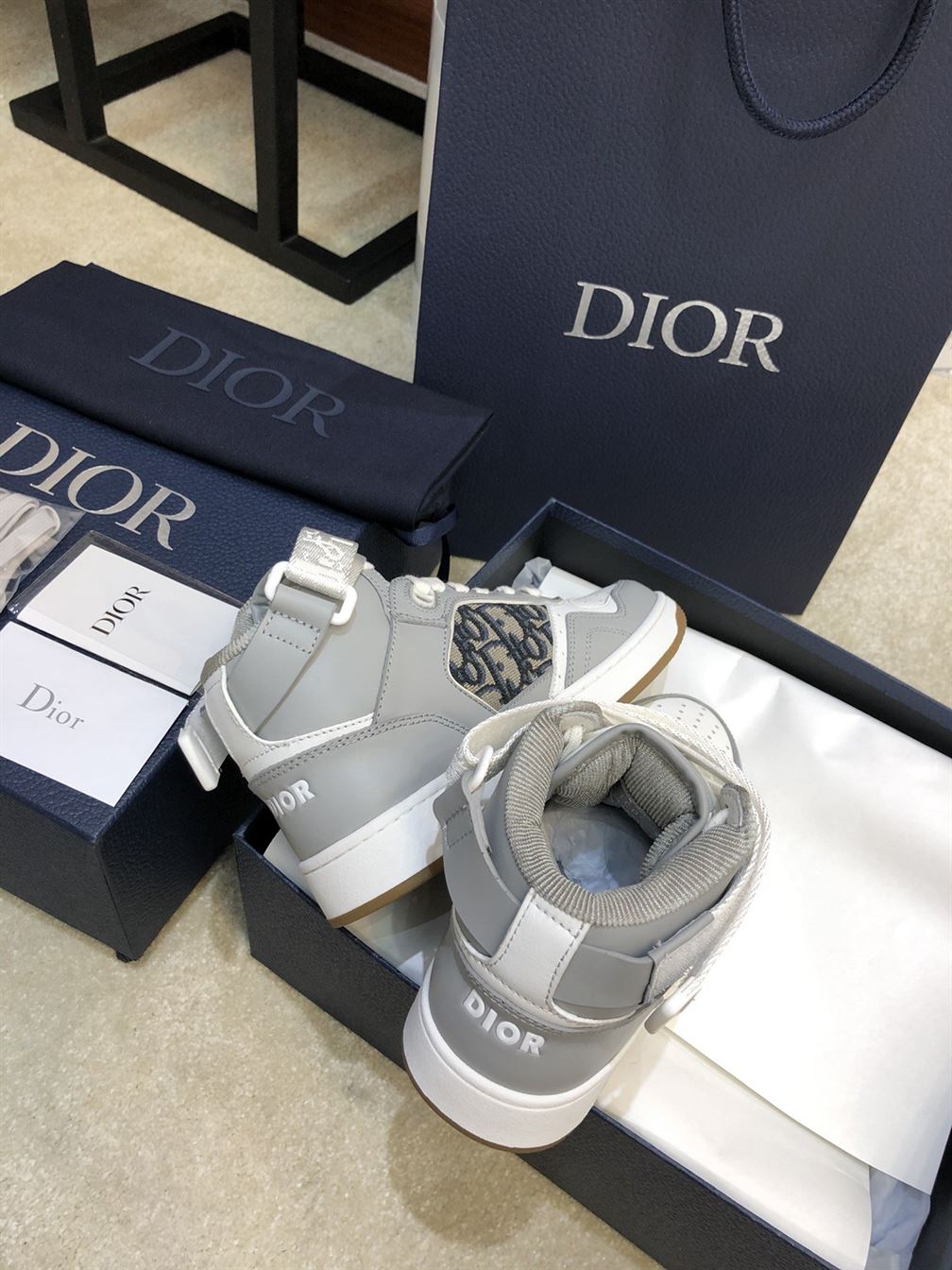 D10r B27 HIGH-TOP SNEAKER   DO009
