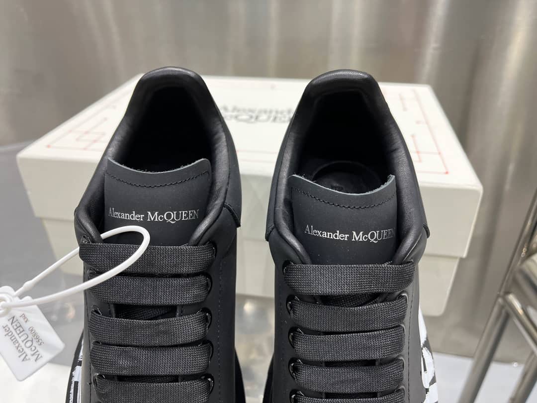 A1exa*der Mcqv*en SNEAKER   AM26