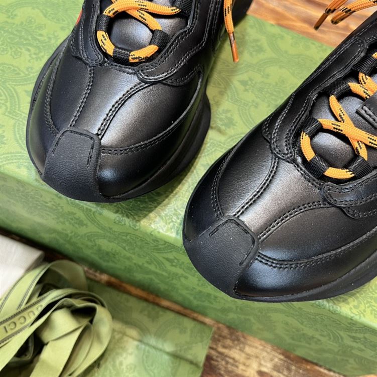 Gvc*1 RUN SIDE-STRIPE SNEAKERS   GCC095