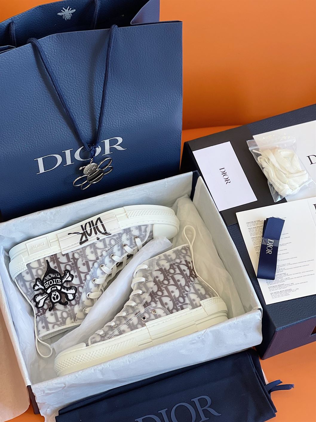 D10r B23 HIGH-TOP SNEAKER   DO042