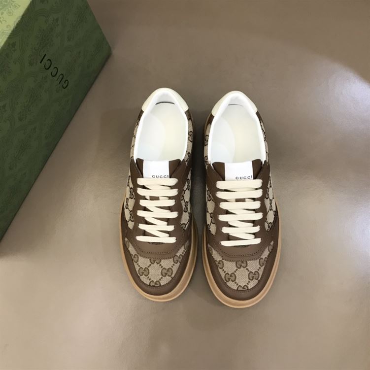 Gvc*1 MEN S GG EMBOSSED SNEAKER   GCC033