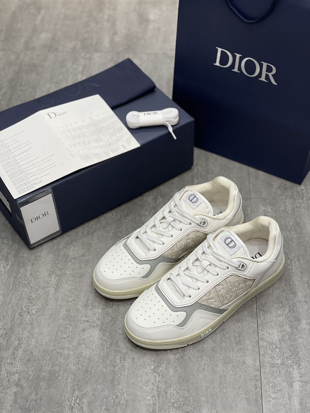 D10r B27 LOW-TOP SNEAKER   DO010