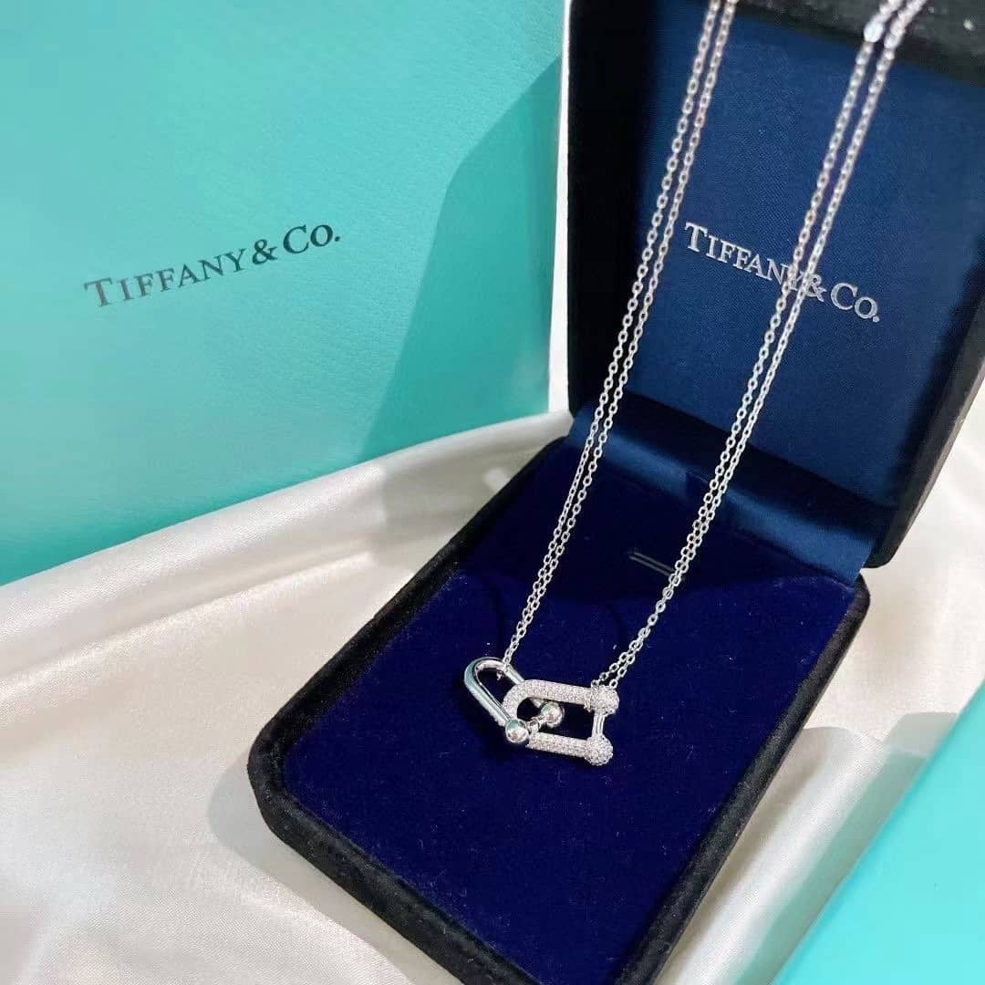 T*f*ny Necklace For Sale