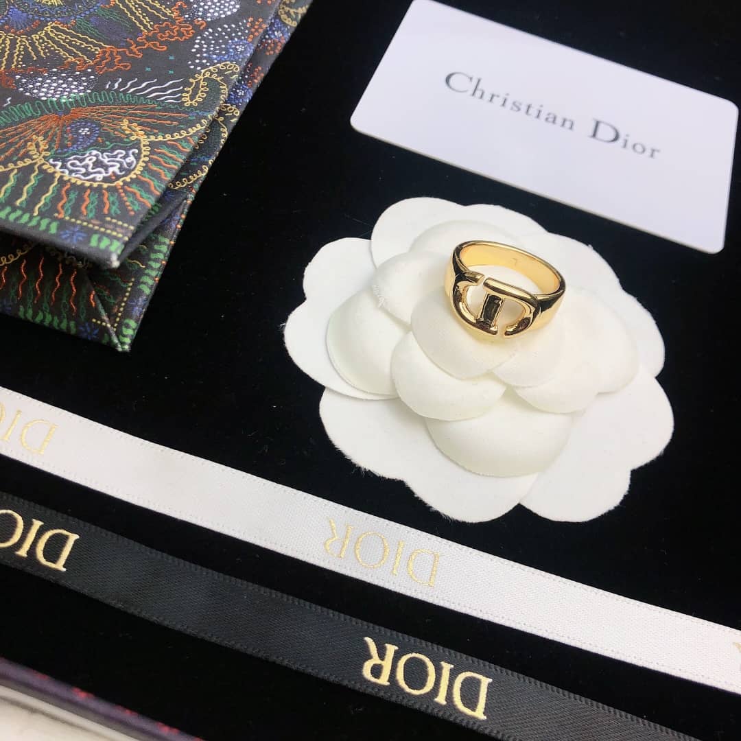 Fake Chr1st1an D10r Logo Ring