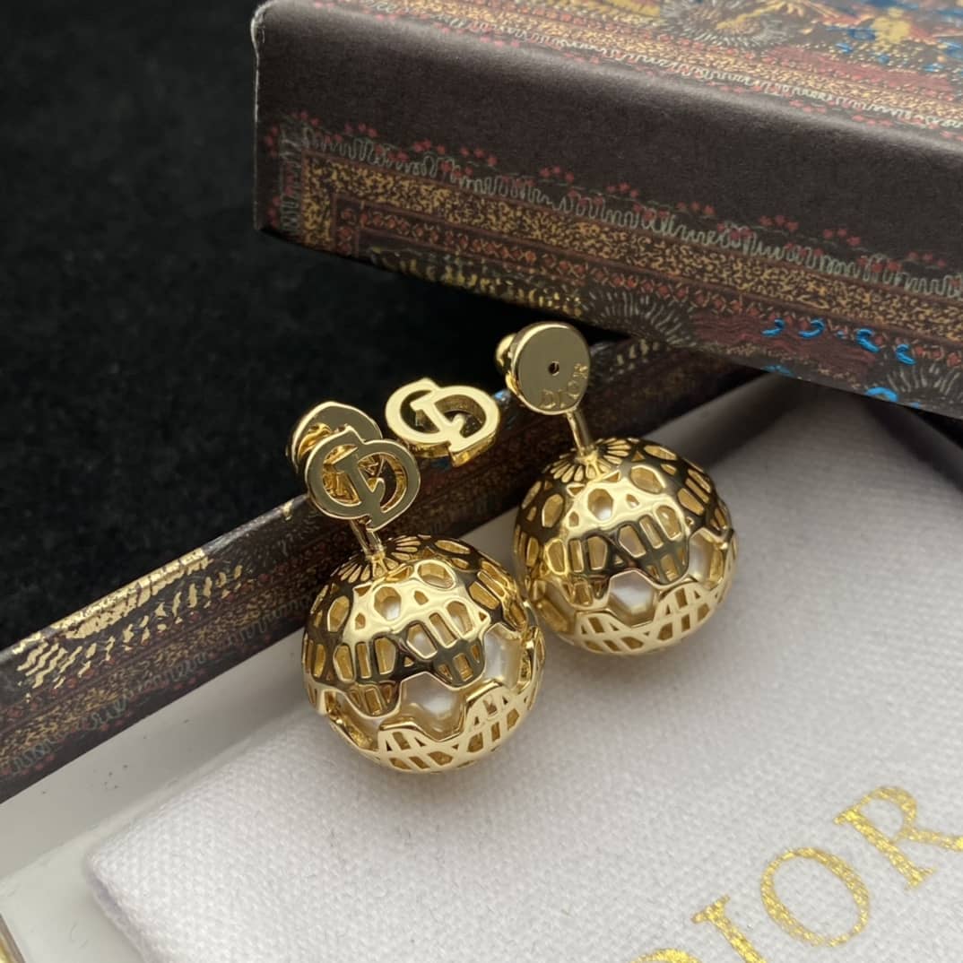 Wholesale Chr1st1an D10r Logo Earring
