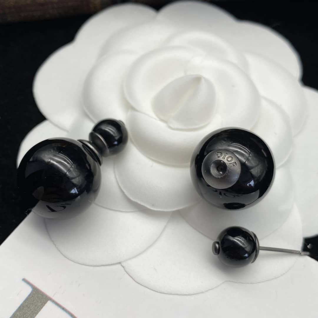 Designer Chr1st1an D10r Classic Earring