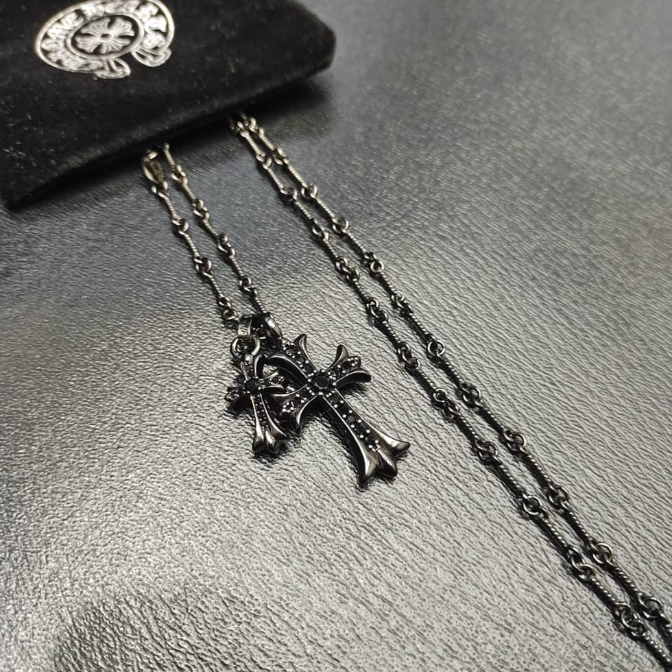 7 Star Ch*0me He**ts Necklace