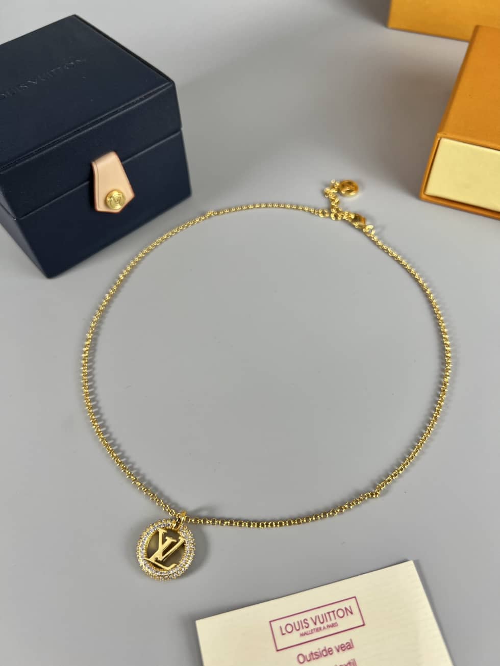 Knockoff L0vis Vvtt0n Logo Necklace