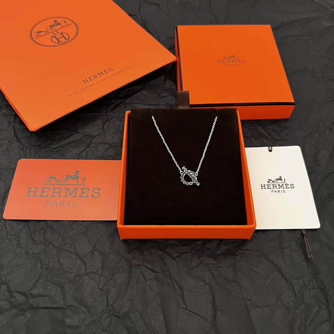 Replica H**me5 Necklace
