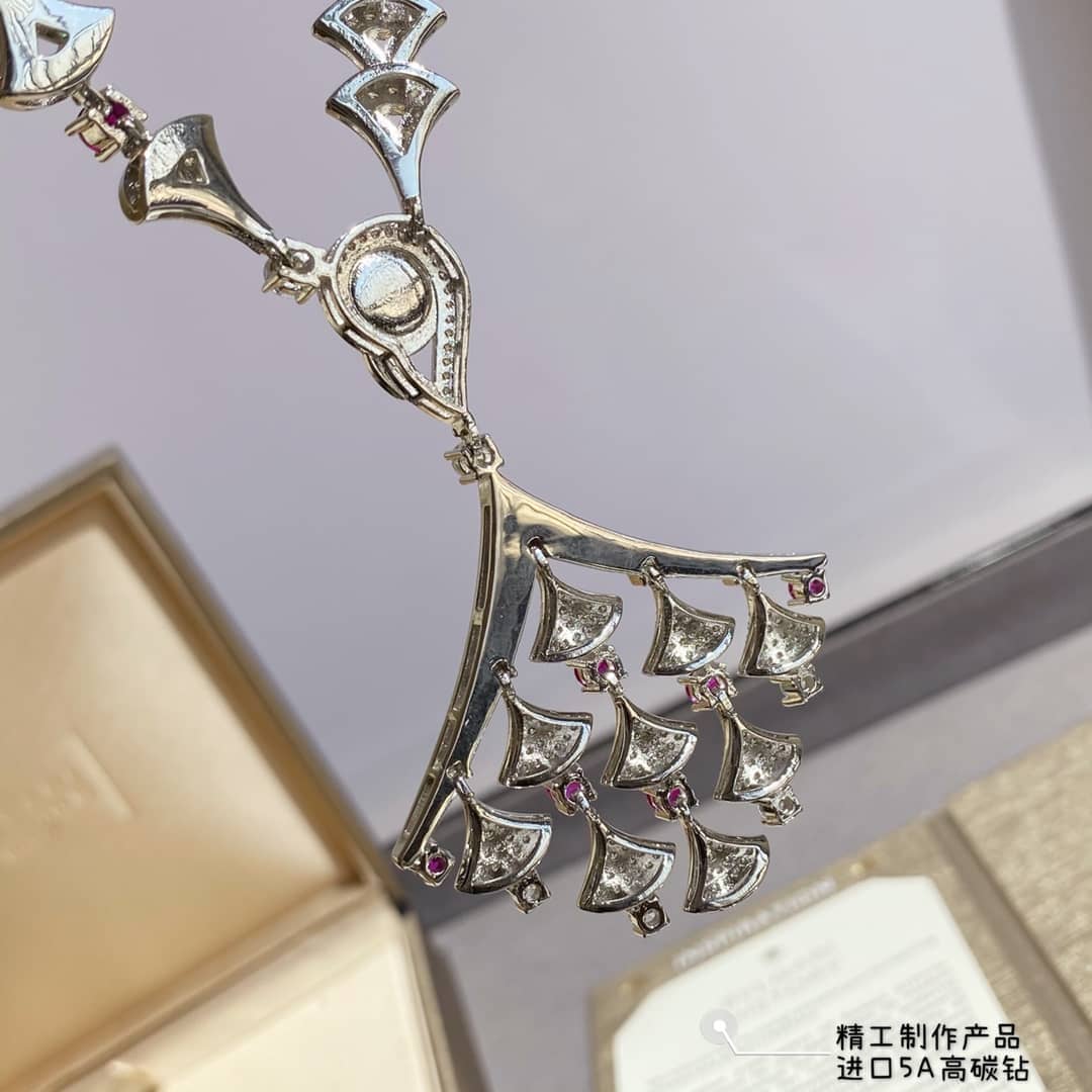 Bv1g*ai Necklace Copy