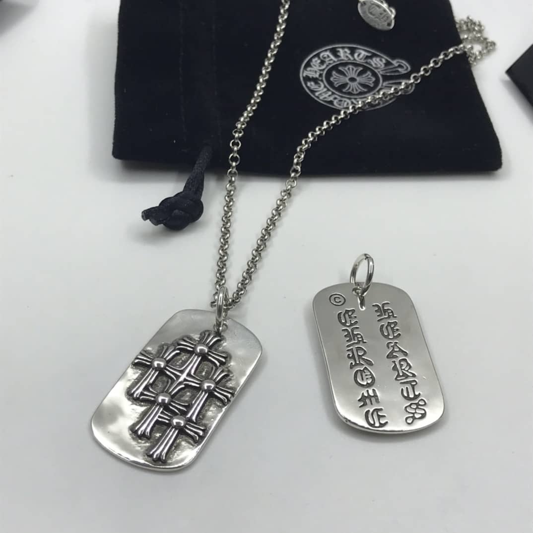 Replica Ch*0me He**ts Necklace