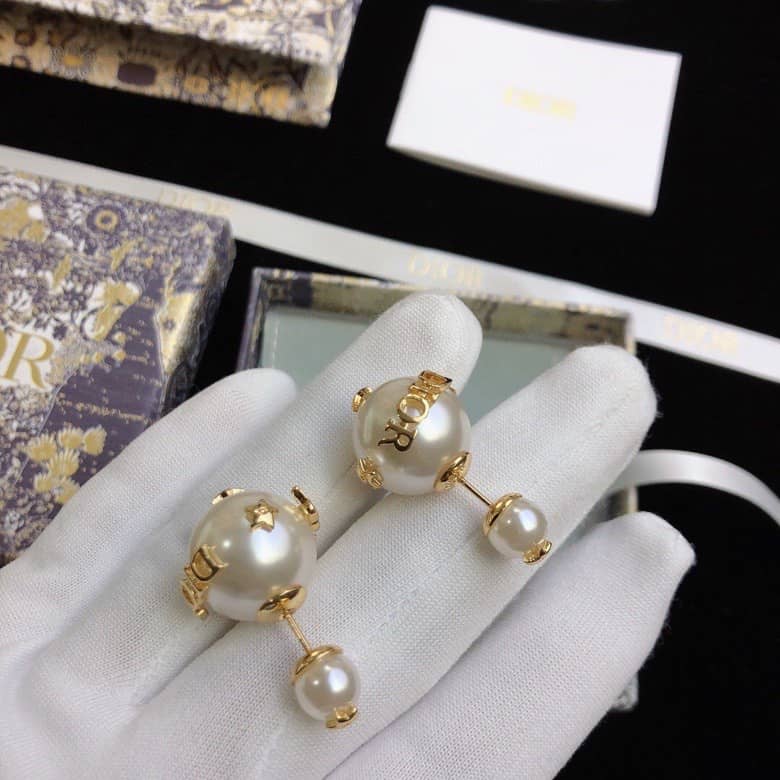 Wholesale Chr1st1an D10r AAA+ Earring