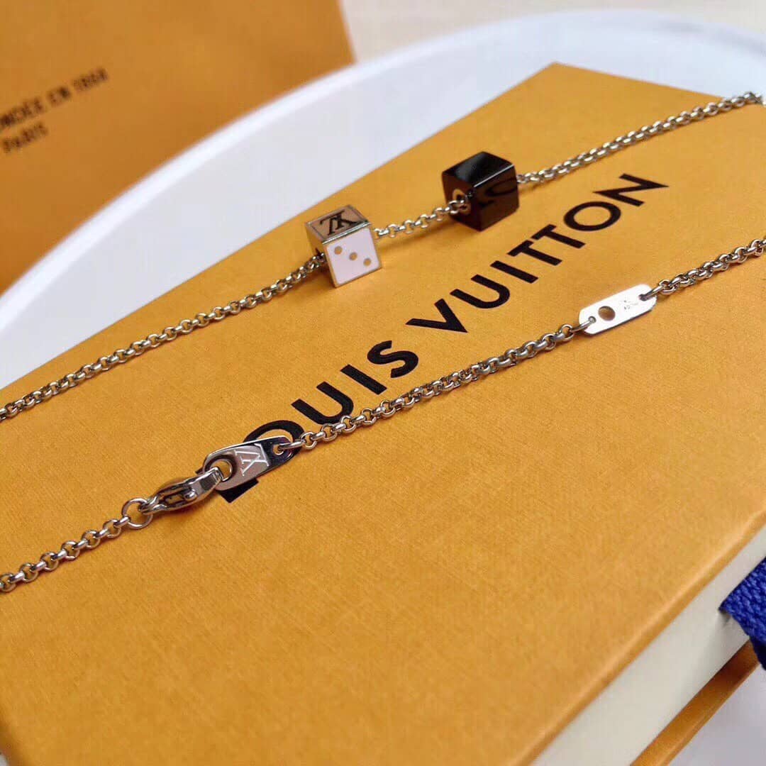 High Quality L0vis Vvtt0n Necklace