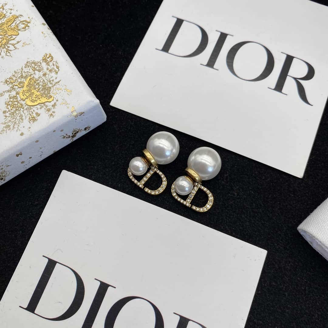 Wholesale Chr1st1an D10r AAA+ Earring