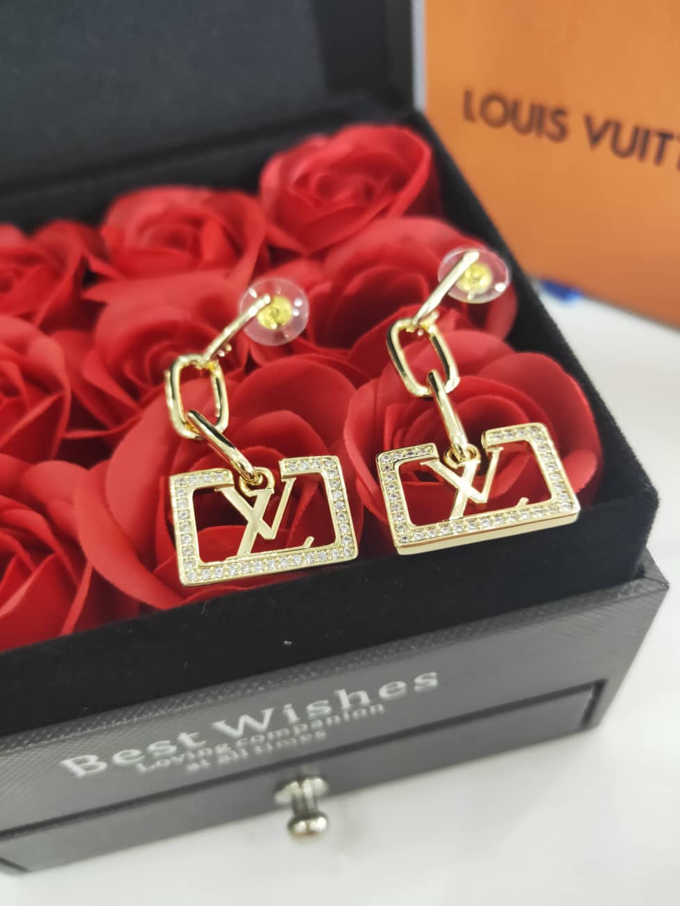 Cheap L0vis Vvtt0n Earring
