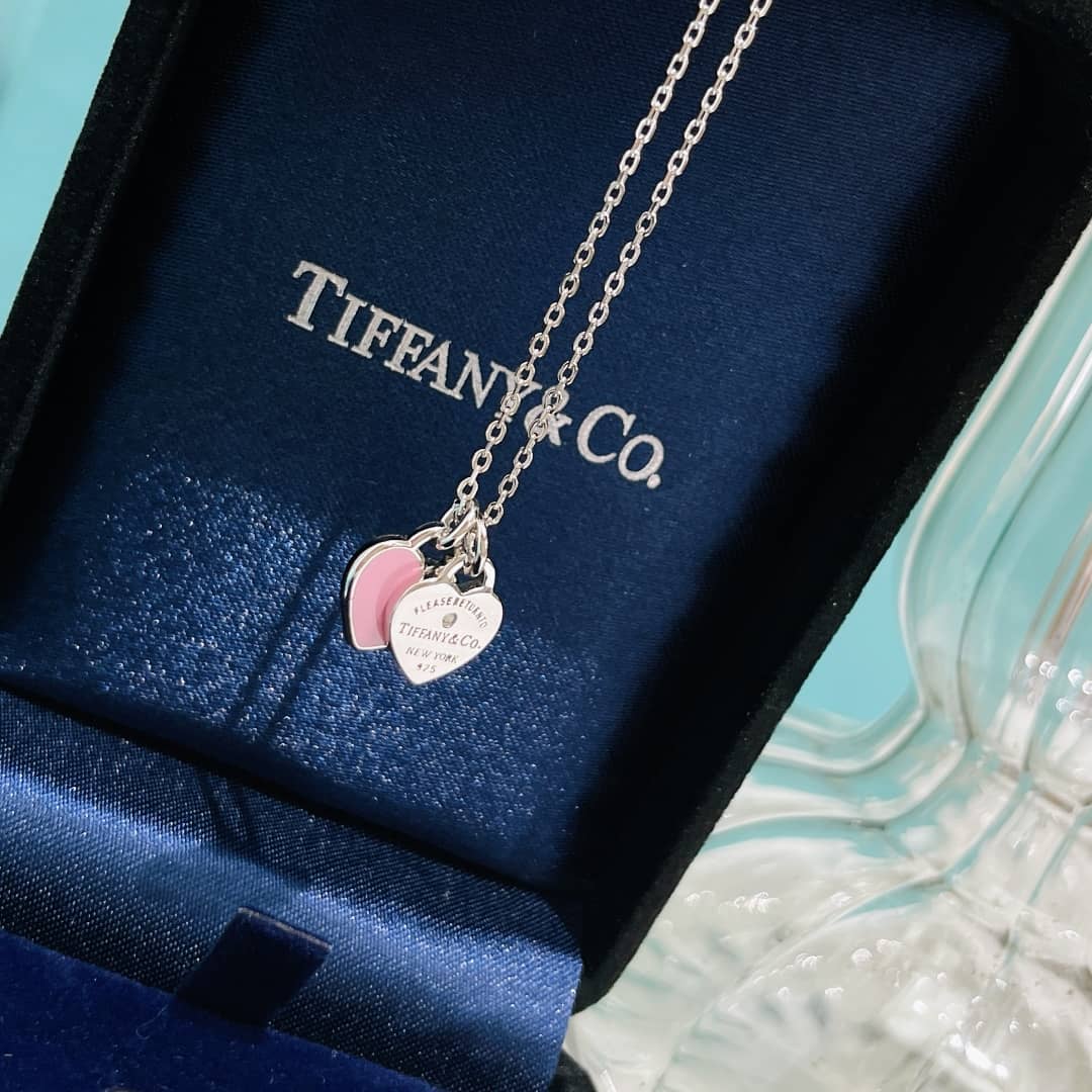 T*f*ny Necklace For Sale