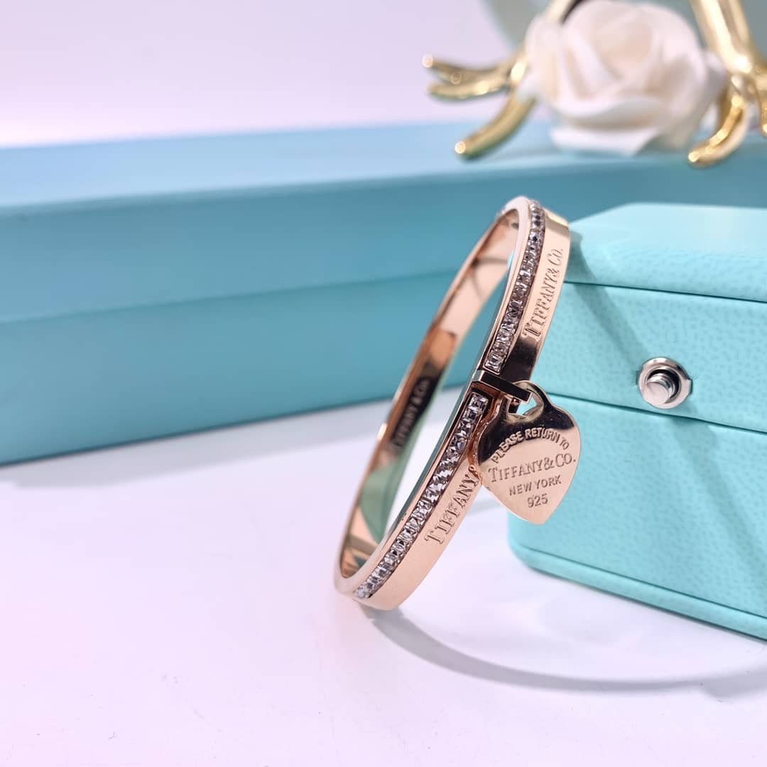 T*f*ny Bracelet Copy