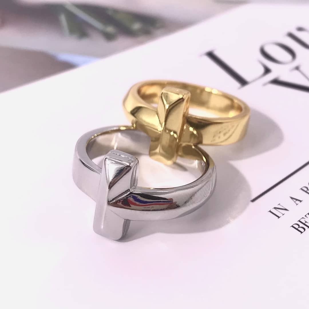 Cheap T*f*ny Ring