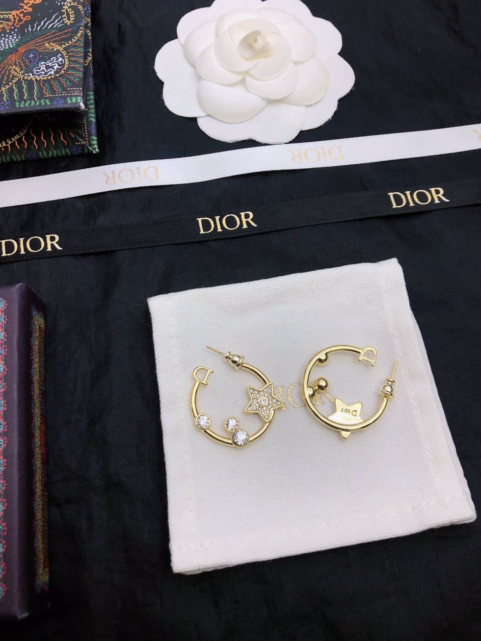 7 Star Chr1st1an D10r Earring