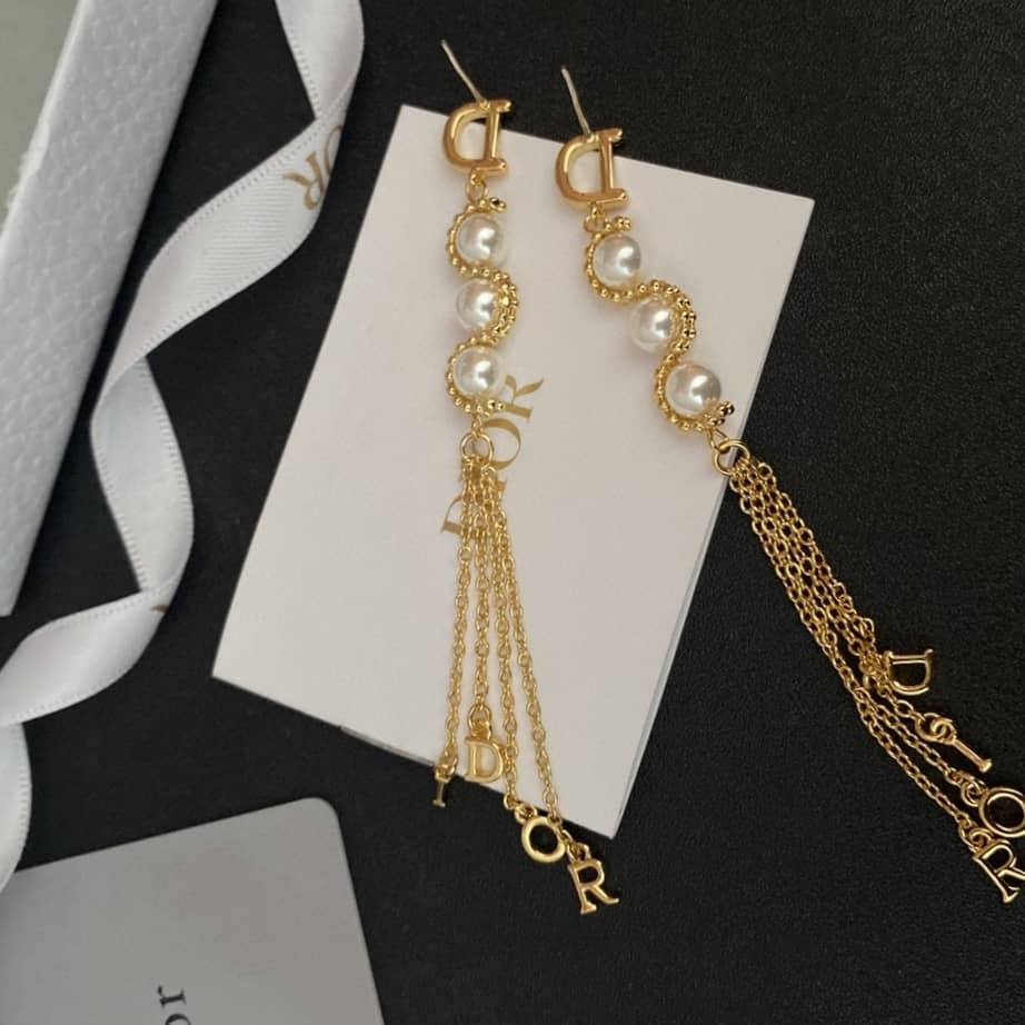 7 Star Chr1st1an D10r Earring