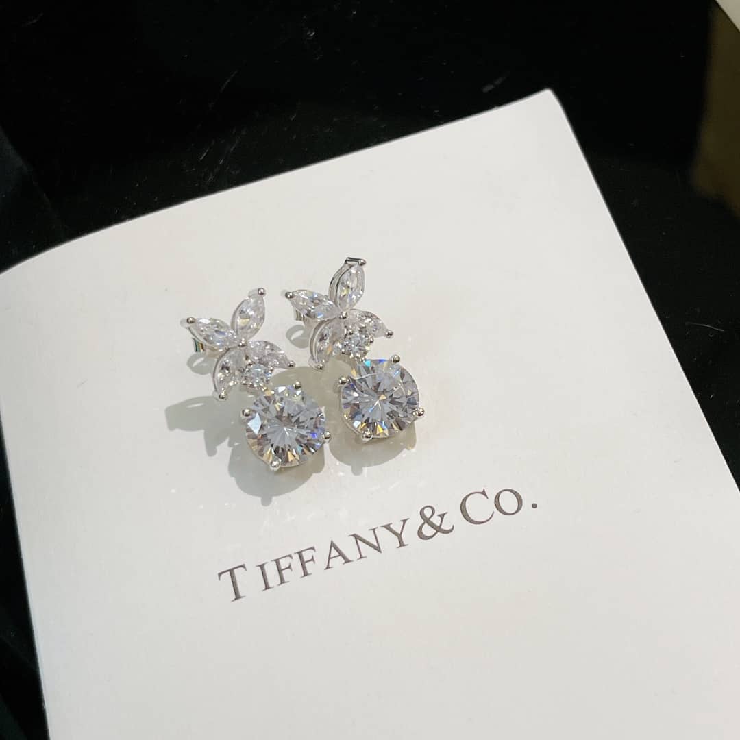 Knockoff T*f*ny Logo Earring