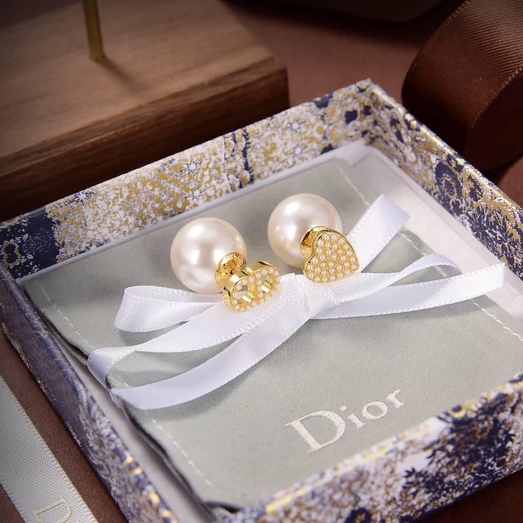 High Quality Chr1st1an D10r Earring