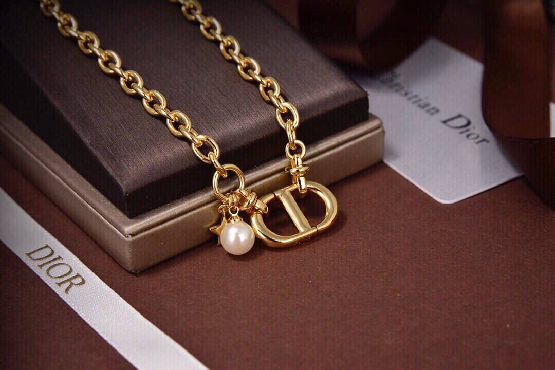 Replica Chr1st1an D10r Necklace