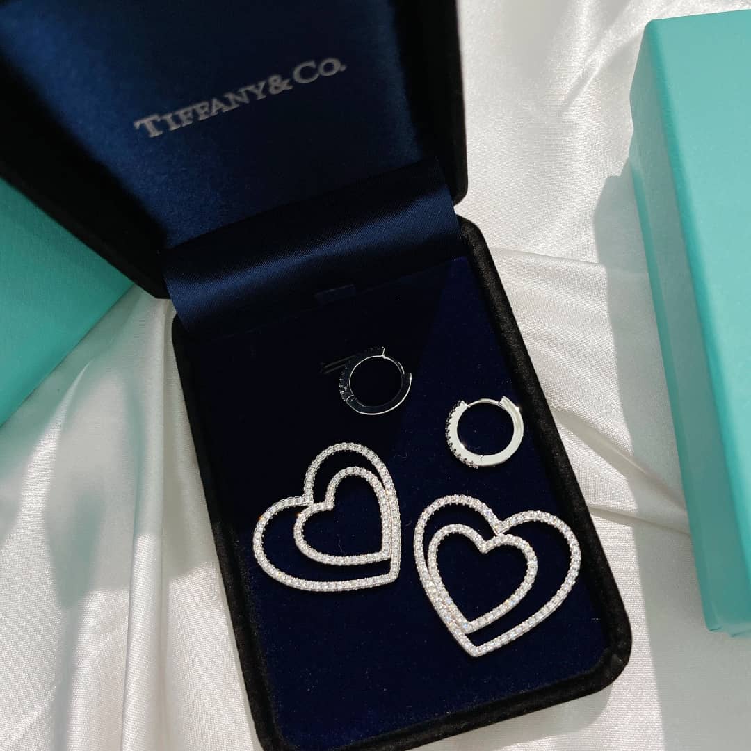 Designer T*f*ny Classic Earring