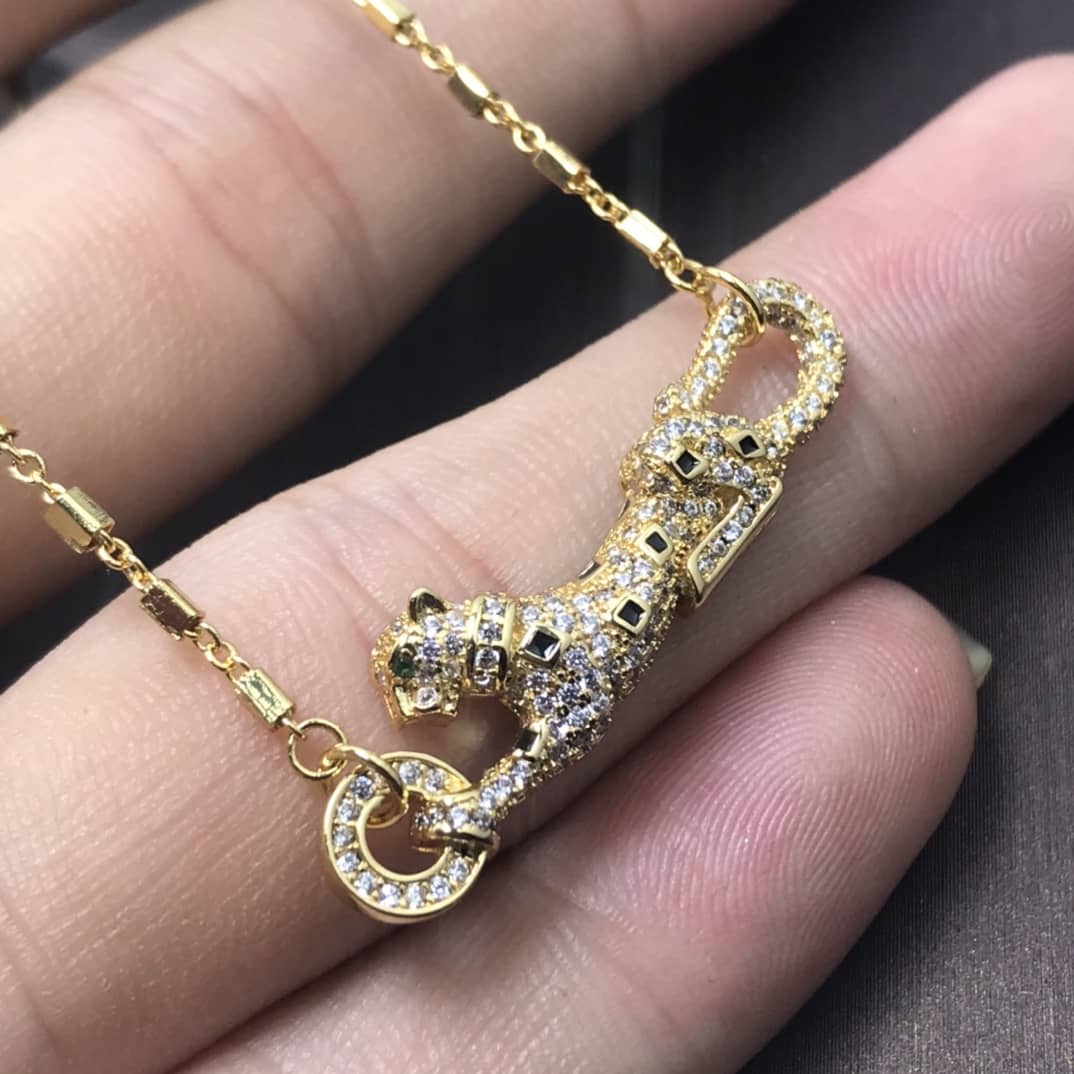 7 Star Ca*t1er Necklace