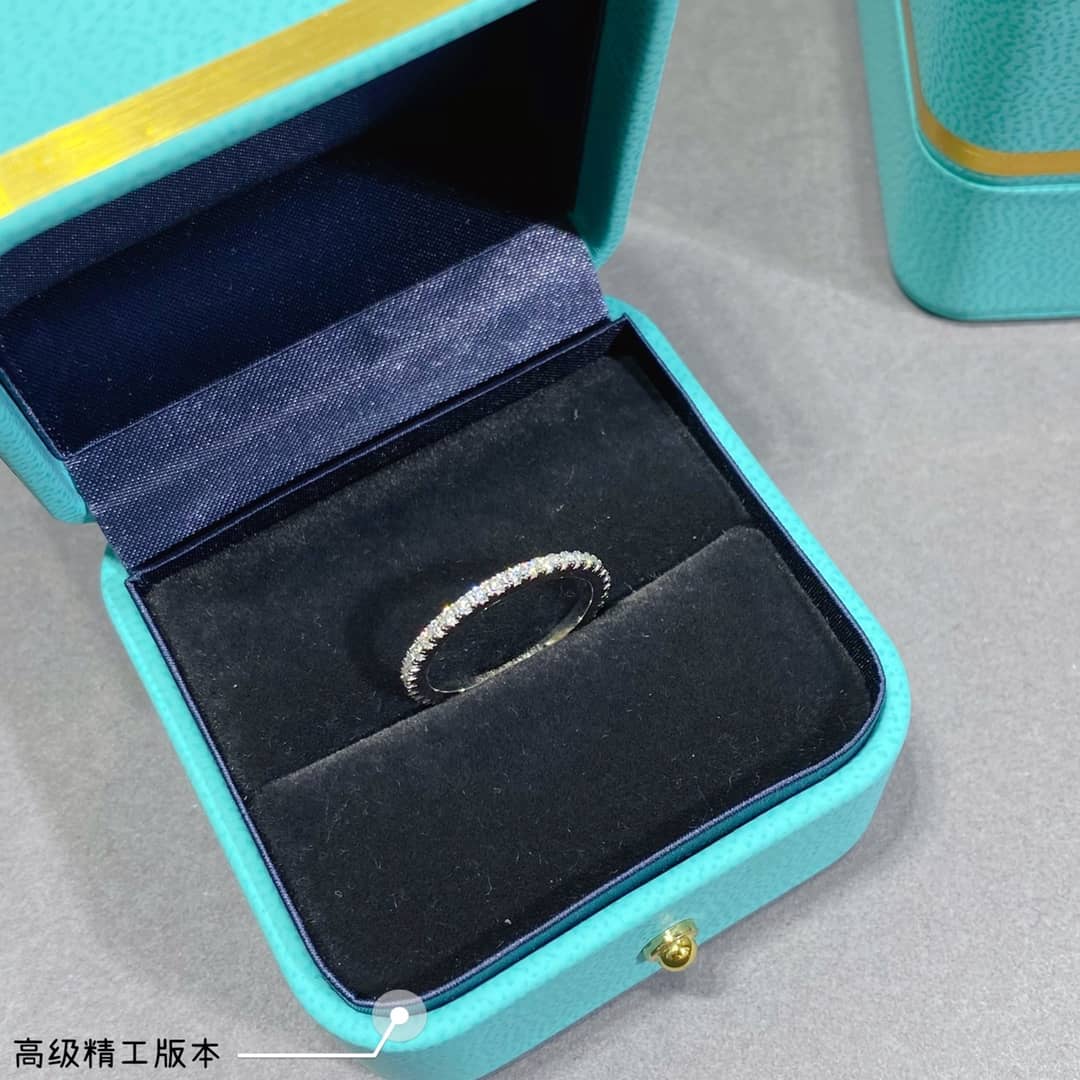 Luxury T*f*ny Classic AAA+ Ring