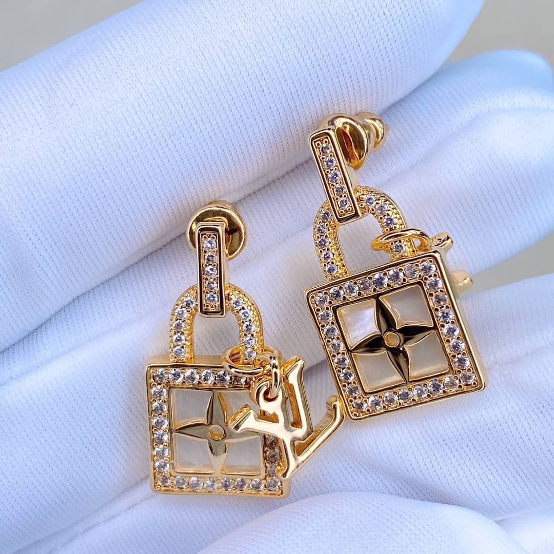 High Quality L0vis Vvtt0n Earring
