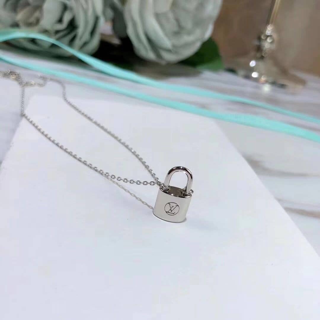Designer L0vis Vvtt0n Classic Necklace