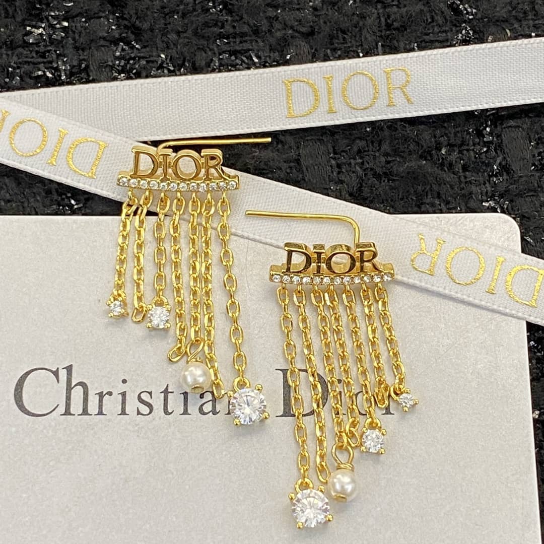 7 Star Chr1st1an D10r Earring