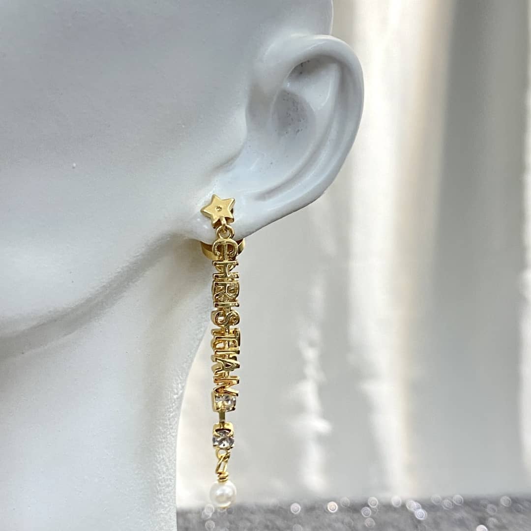 Best Chr1st1an D10r Classic Earring
