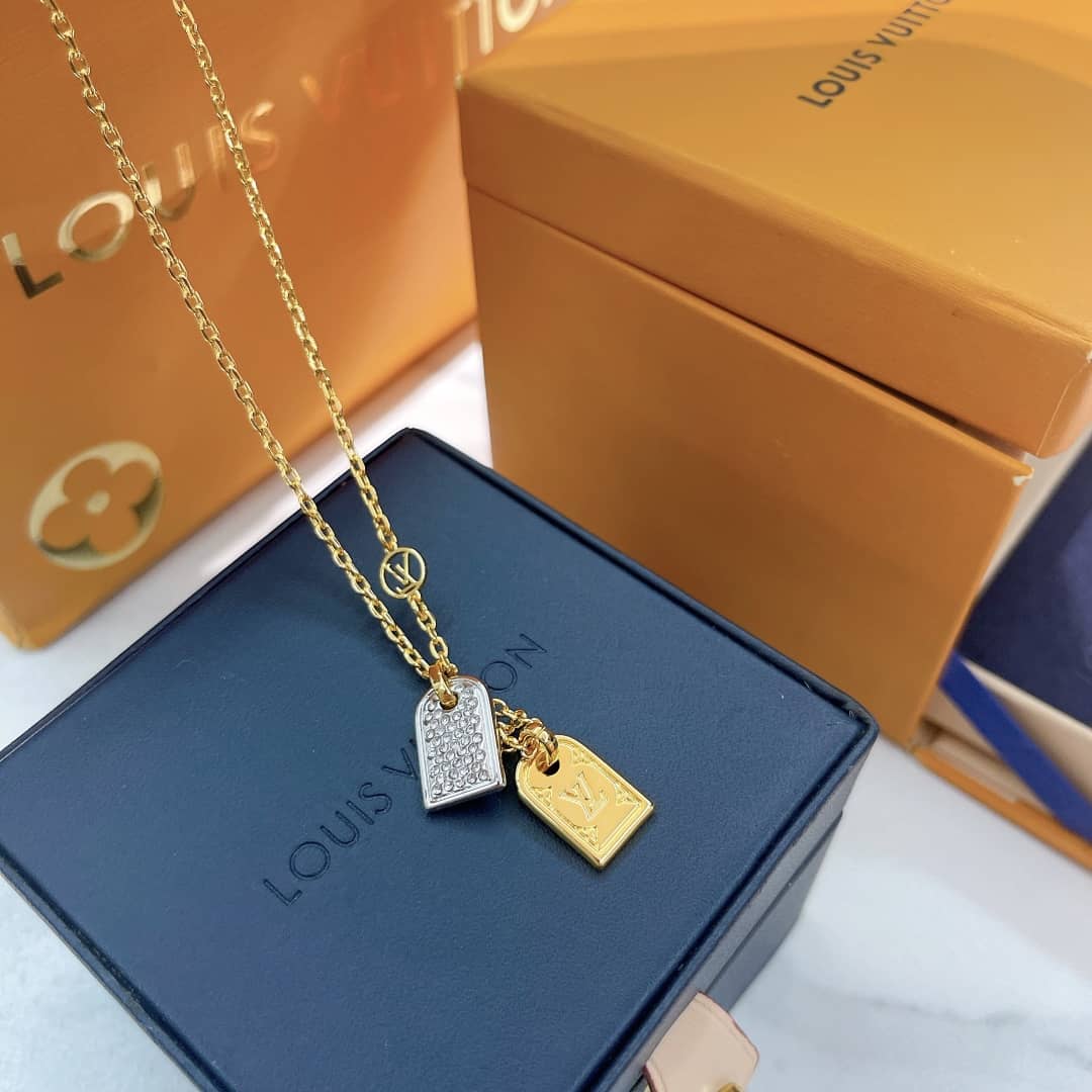 7 Star L0vis Vvtt0n Necklace