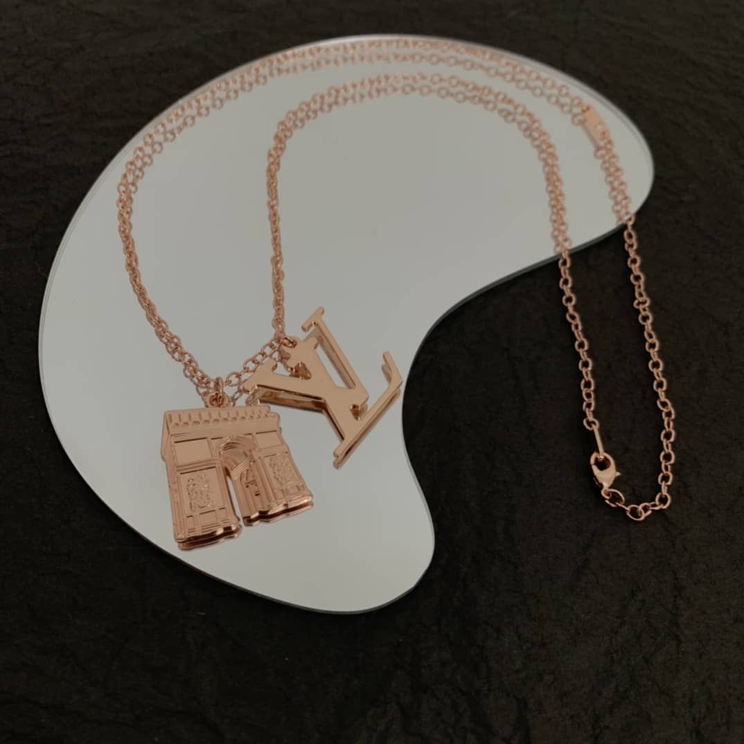 Wholesale L0vis Vvtt0n Logo Necklace