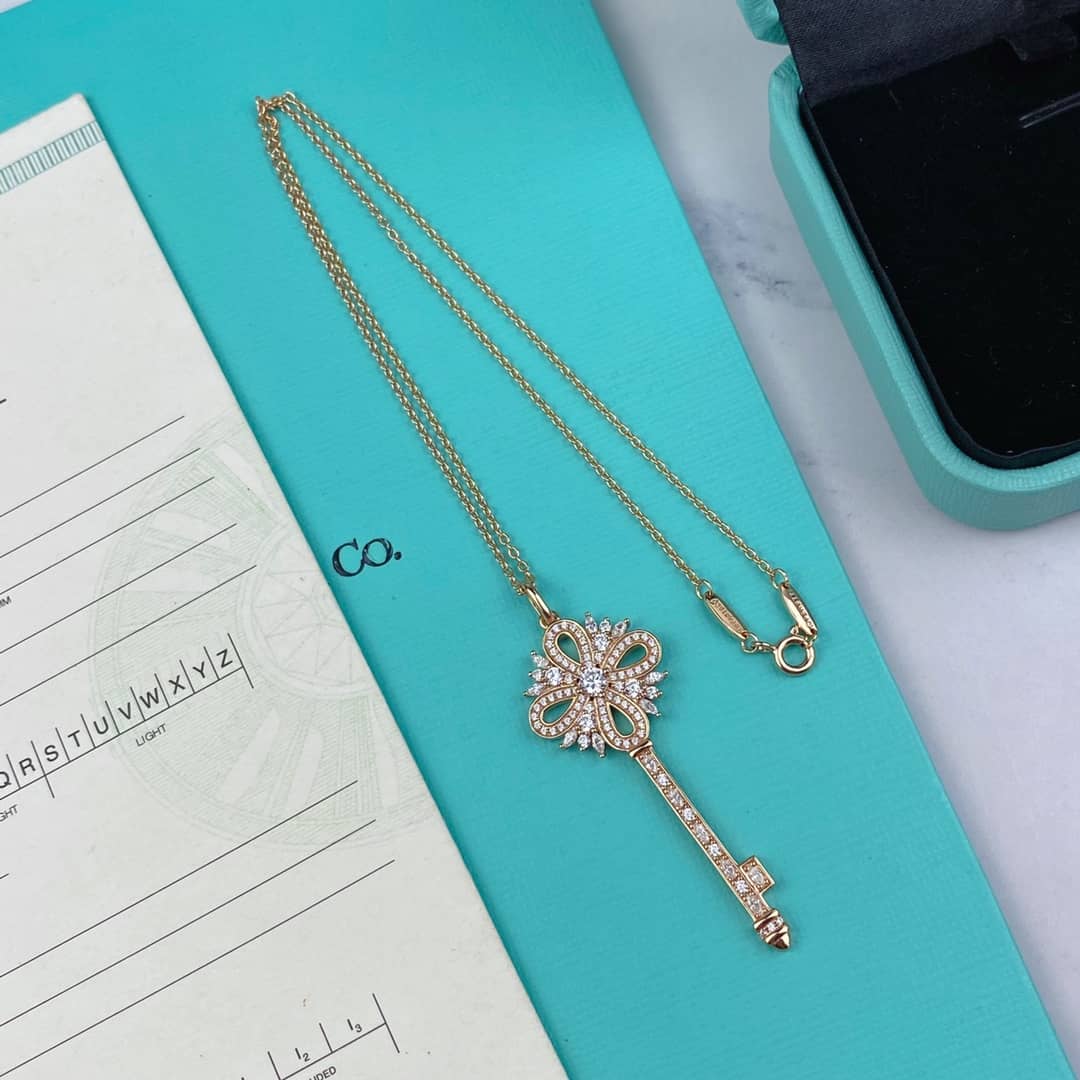 T*f*ny Necklace First Copy