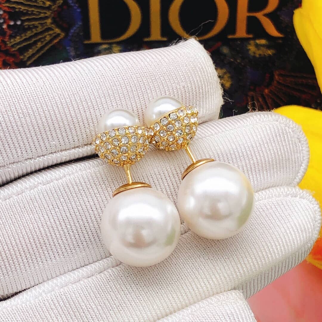 Fake Chr1st1an D10r Logo Earring