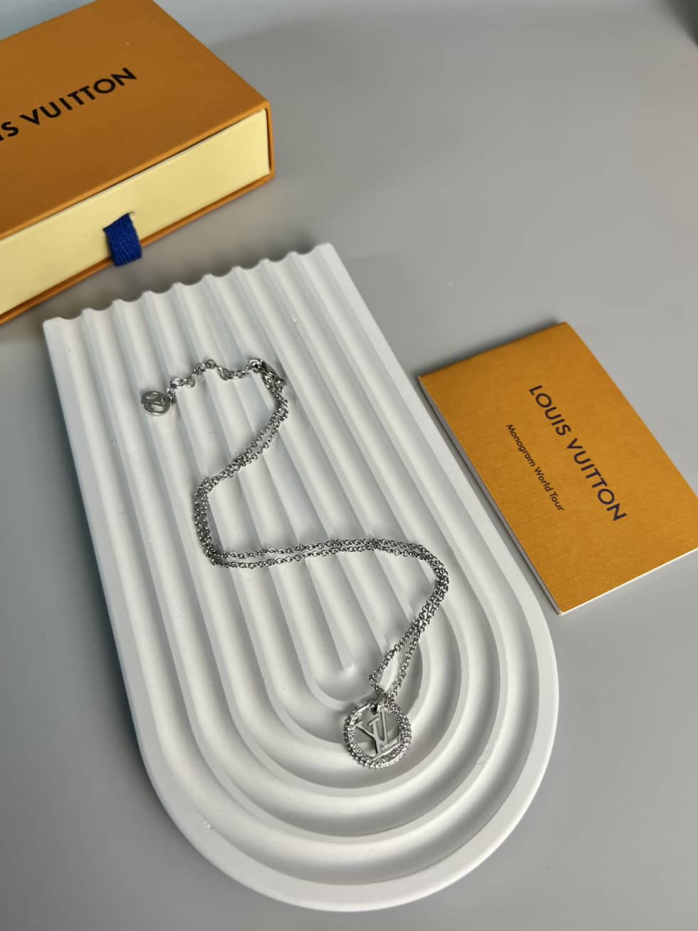Designer L0vis Vvtt0n Classic Necklace