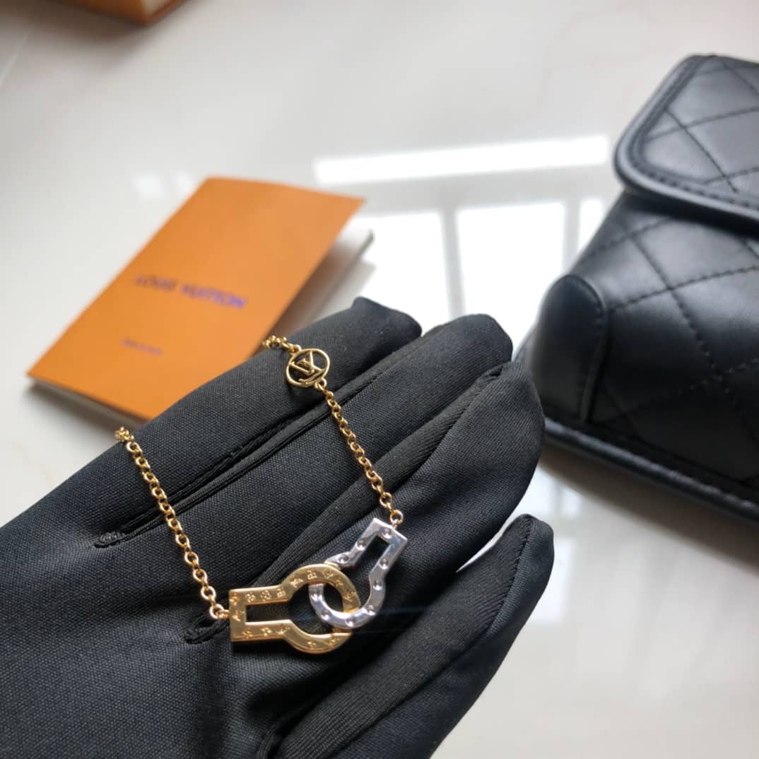 L0vis Vvtt0n Necklace Copy