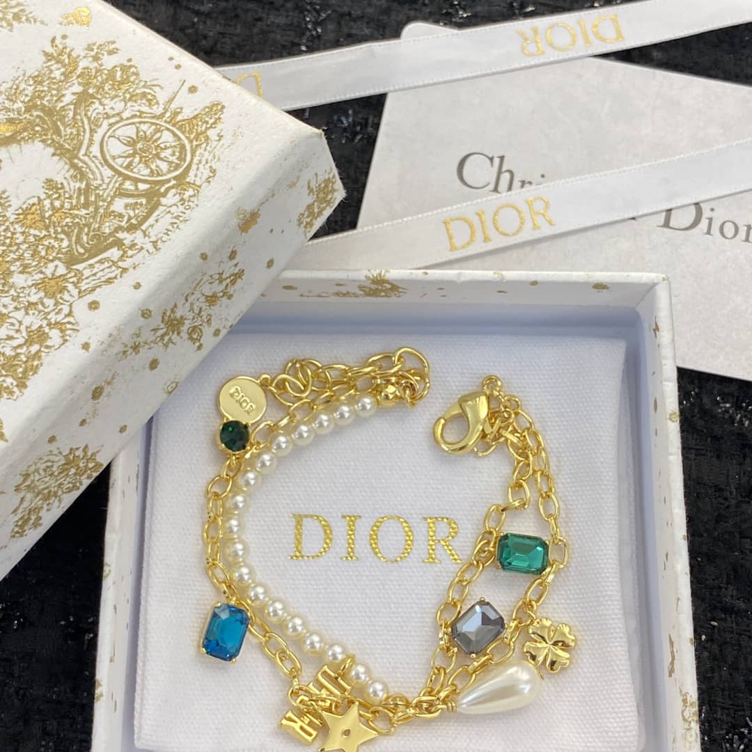 Best Chr1st1an D10r Classic Bracelet