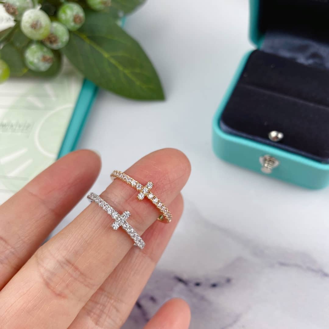 Knockoff T*f*ny Logo Ring