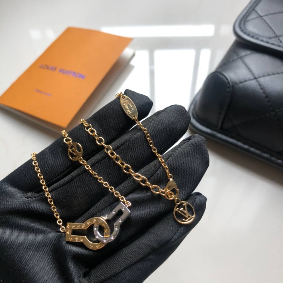 L0vis Vvtt0n Necklace First Copy