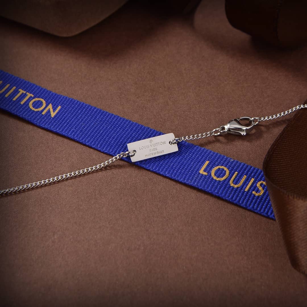 7 Star L0vis Vvtt0n Necklace
