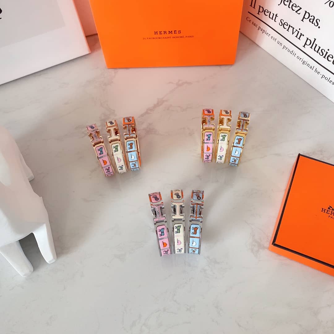 Fake H**me5 Logo Bracelet