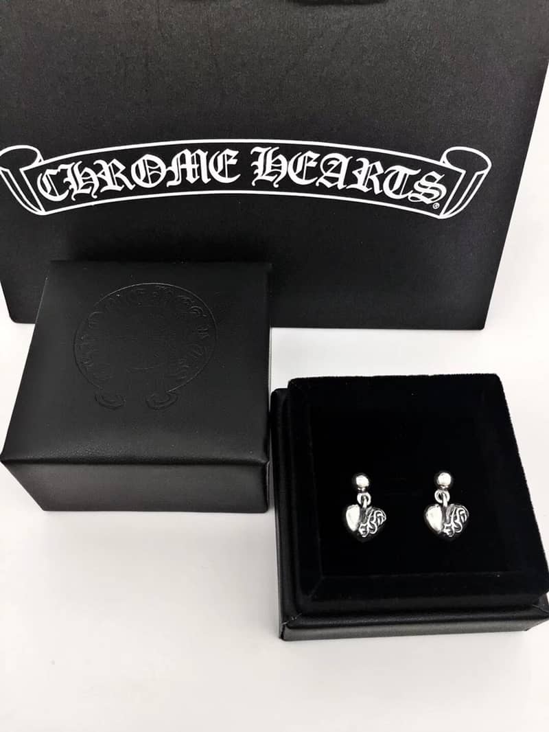 Designer Ch*0me He**ts Classic Earring