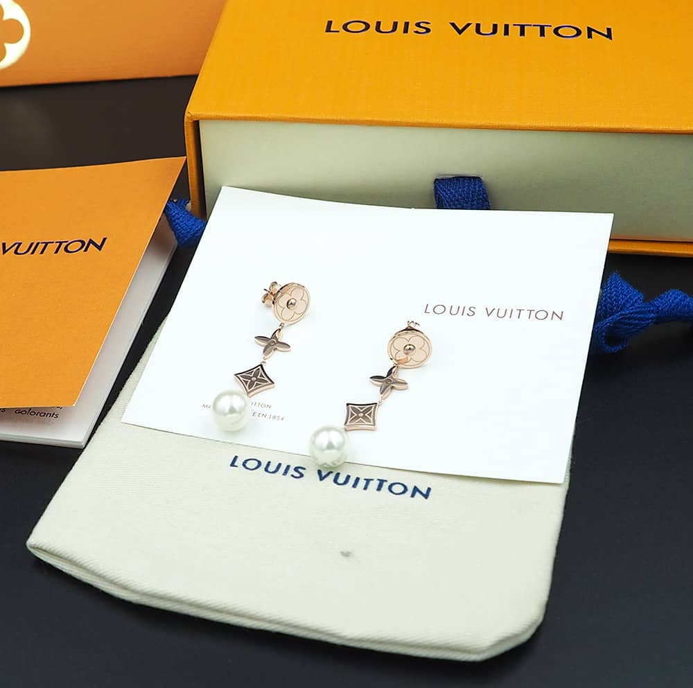 Fake L0vis Vvtt0n Logo Earring