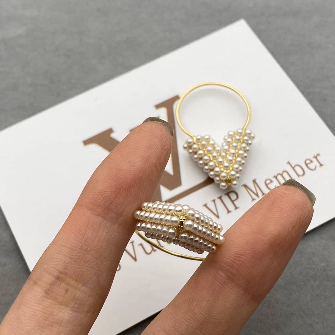 Top Quality L0vis Vvtt0n Earring