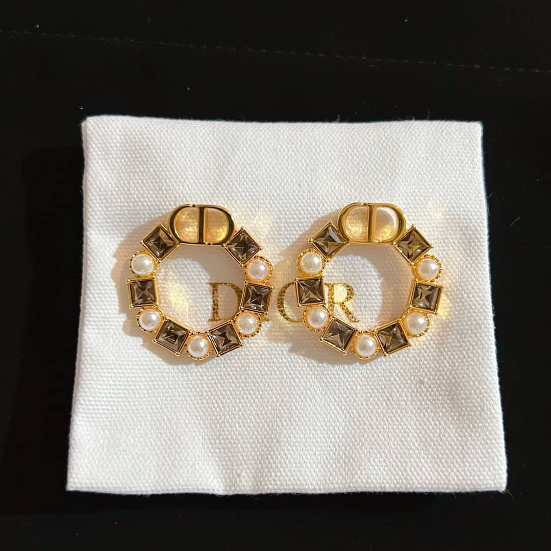 Top Quality Chr1st1an D10r Earring