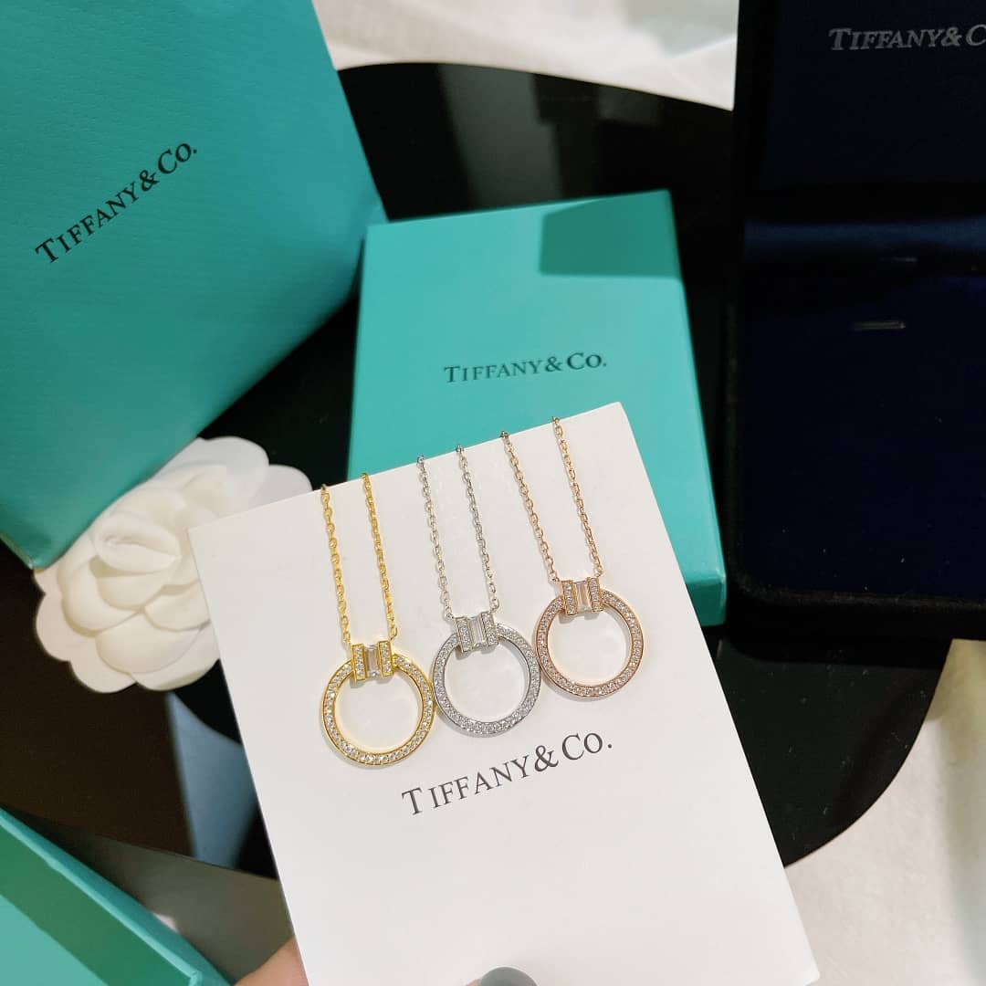 Knockoff T*f*ny Logo Necklace
